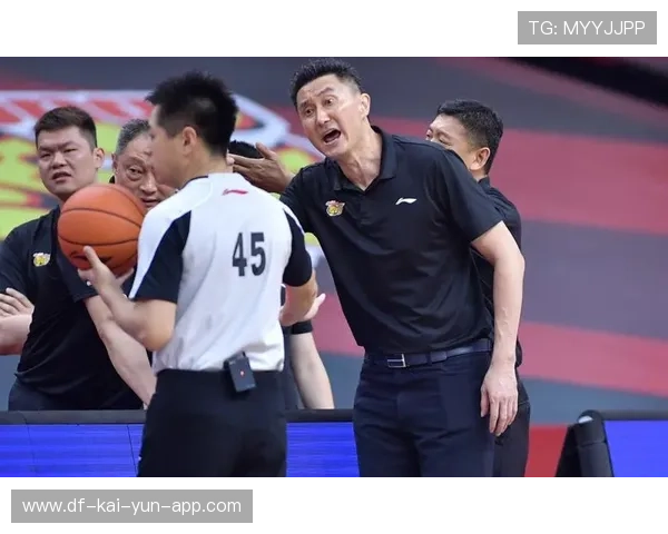 裁判与教练联席会议促进规则理解与执行一致性，裁判和教练哪个厉害